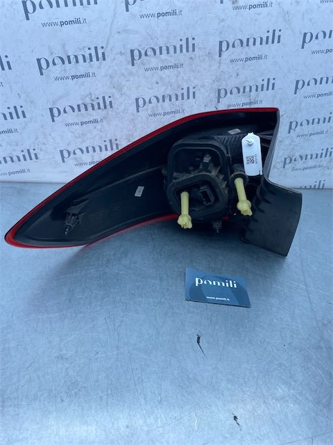 Pomili Fanaleria Fanale posteriore parte esterna destro FORD C-MAX (CB7) (09/10>05/15<)