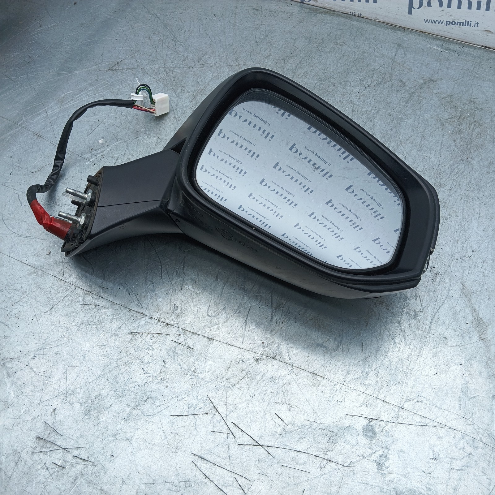 Pomili Cristalli Toyota RAV4 045428 specchietto retrovisore destro danneggiato