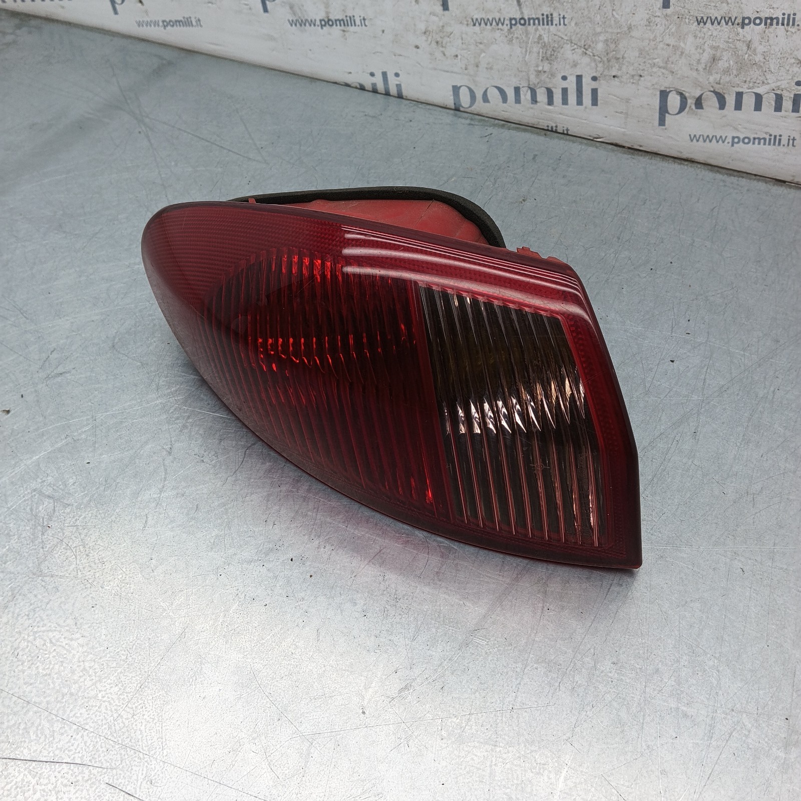 Pomili Fanaleria Alfa Romeo 147 fanale posteriore sinistro usato