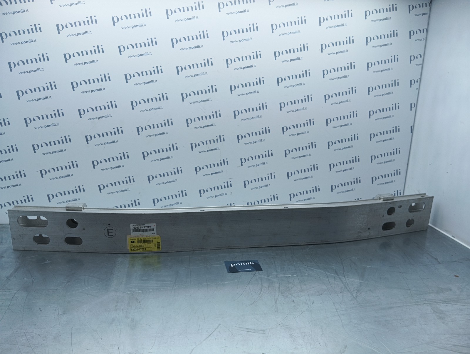 Pomili Paraurti anteriore rinforzo Toyota Prius 52021-47023 nuovo