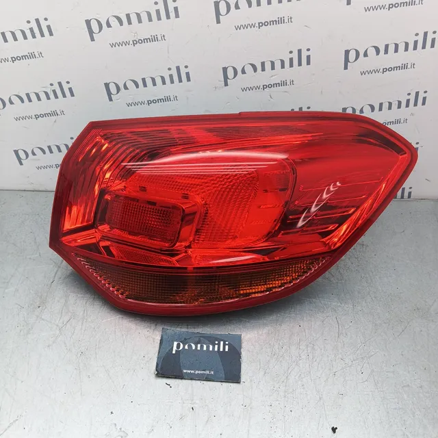Pomili Fanaleria Opel Astra J Sports Tourer S.W. 13282243 fanale posteriore destro usato