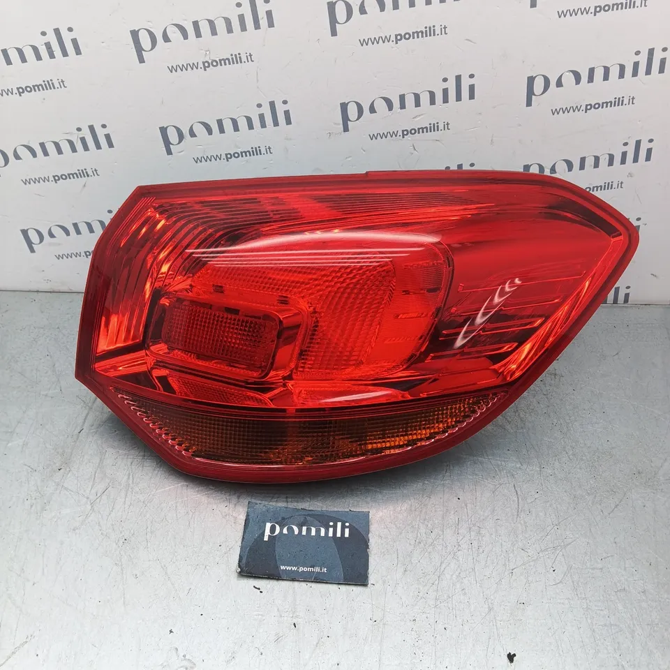 Pomili Fanaleria Opel Astra J Sports Tourer S.W. 13282243 fanale posteriore destro usato