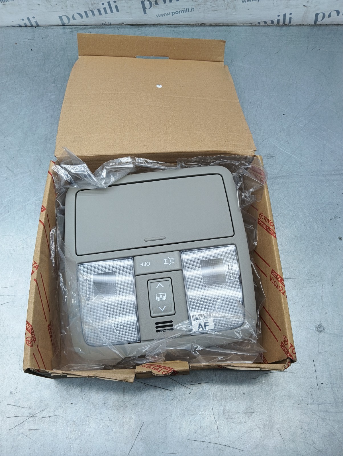 Pomili Fanaleria Plafoniera luce abitacolo Toyota Auris Corolla 81260-02500-B0 nuova