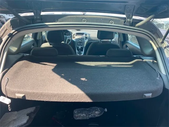Pomili Rivestimenti interni e parti interne Opel Astra P10 ripiano cappelliera
