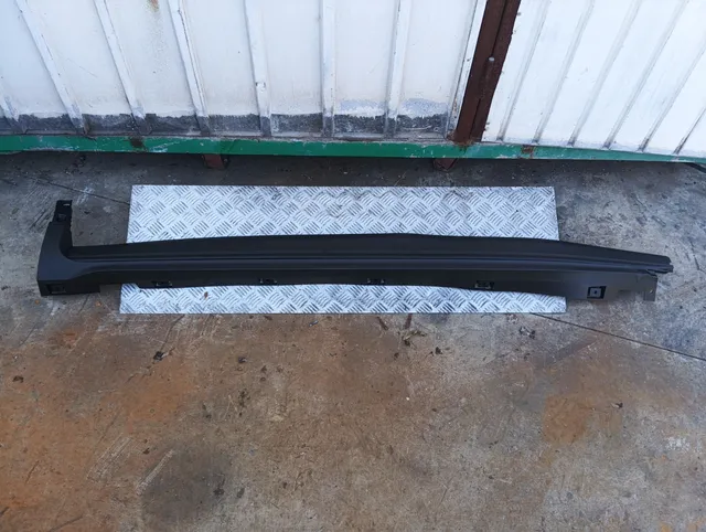 Pomili Lamierati esterni Ford Kuga III LV4B-S10154-A minigonna laterale destra nuova
