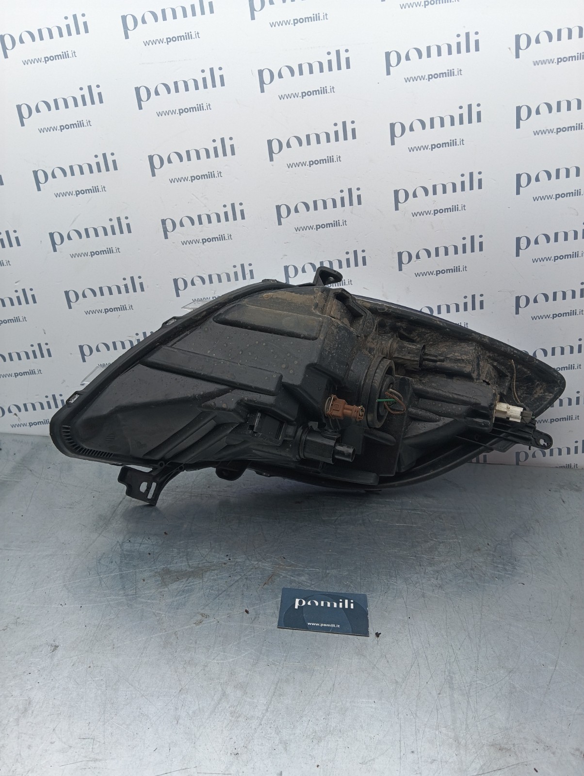 Pomili Fanaleria Toyota Yaris faro anteriore sinistro 212-11P3L usato