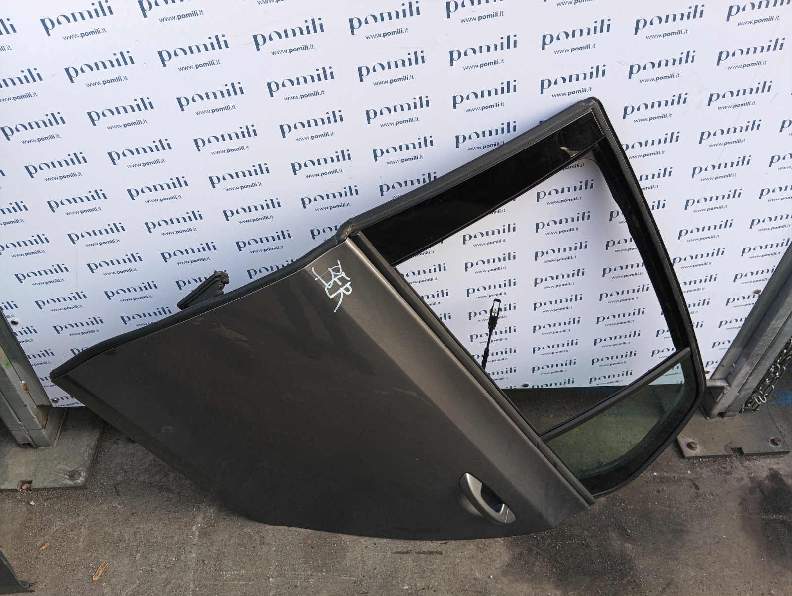 Pomili Lamierati esterni Portiera posteriore sinistra Volkswagen Golf VI usata