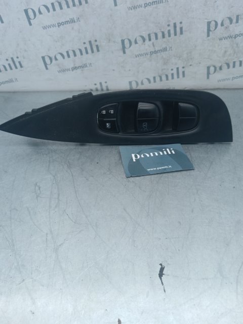 Pomili Rivestimenti interni e parti interne Alzacristallo elettrico porta anteriore SX Nissan Qashqai (J11E)