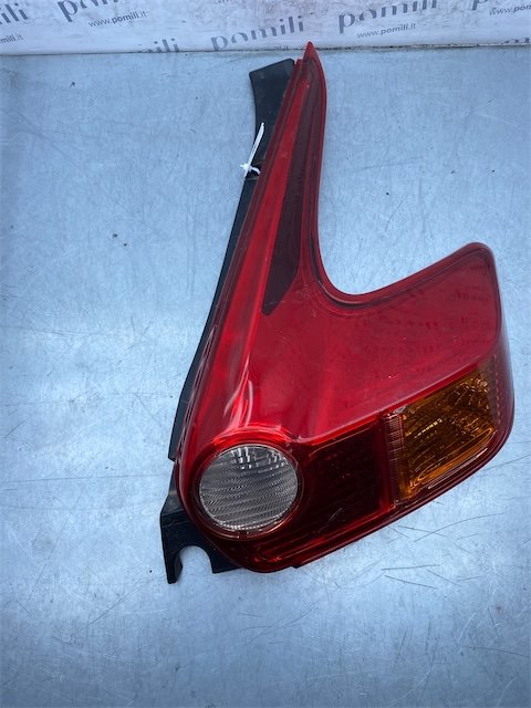 Pomili Fanaleria Nissan Juke F15E fanale posteriore destro