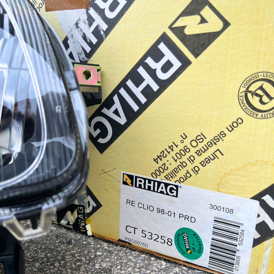 Sara Autoricambi Fanaleria Renault Clio I (98-01) faro anteriore destro