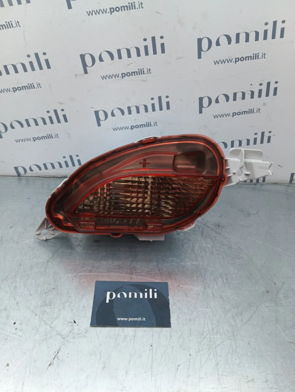 Pomili Fanaleria Toyota Yaris fanale posteriore fendinebbia destro 2015-2020