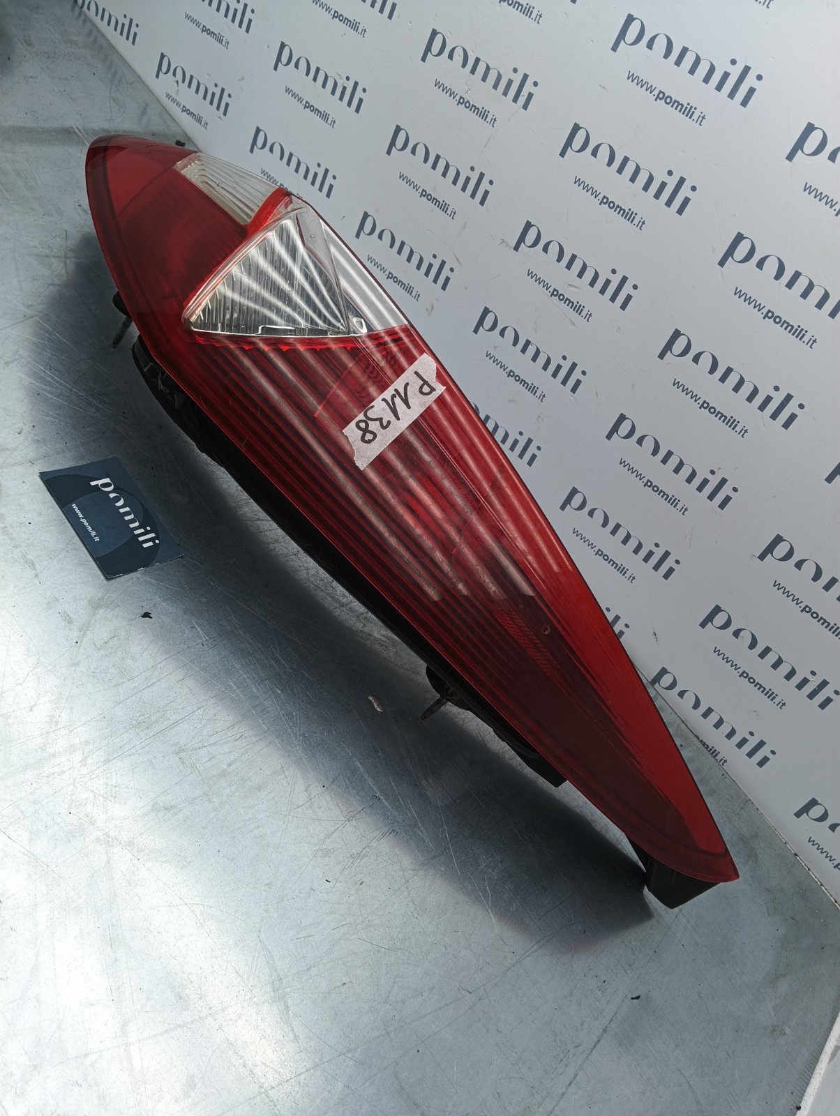 Pomili Fanaleria Fiat Punto 286220 fanale posteriore destro usato