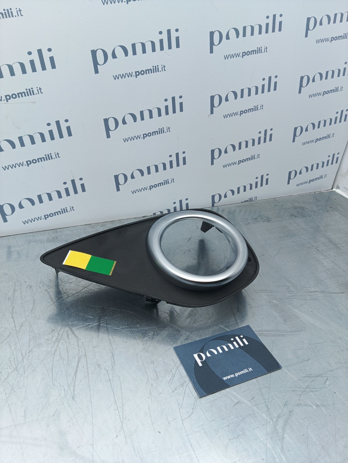 Pomili Fanaleria Cover fendinebbia anteriore sinistro Toyota Yaris 2014-17 52040-0D060 nuova