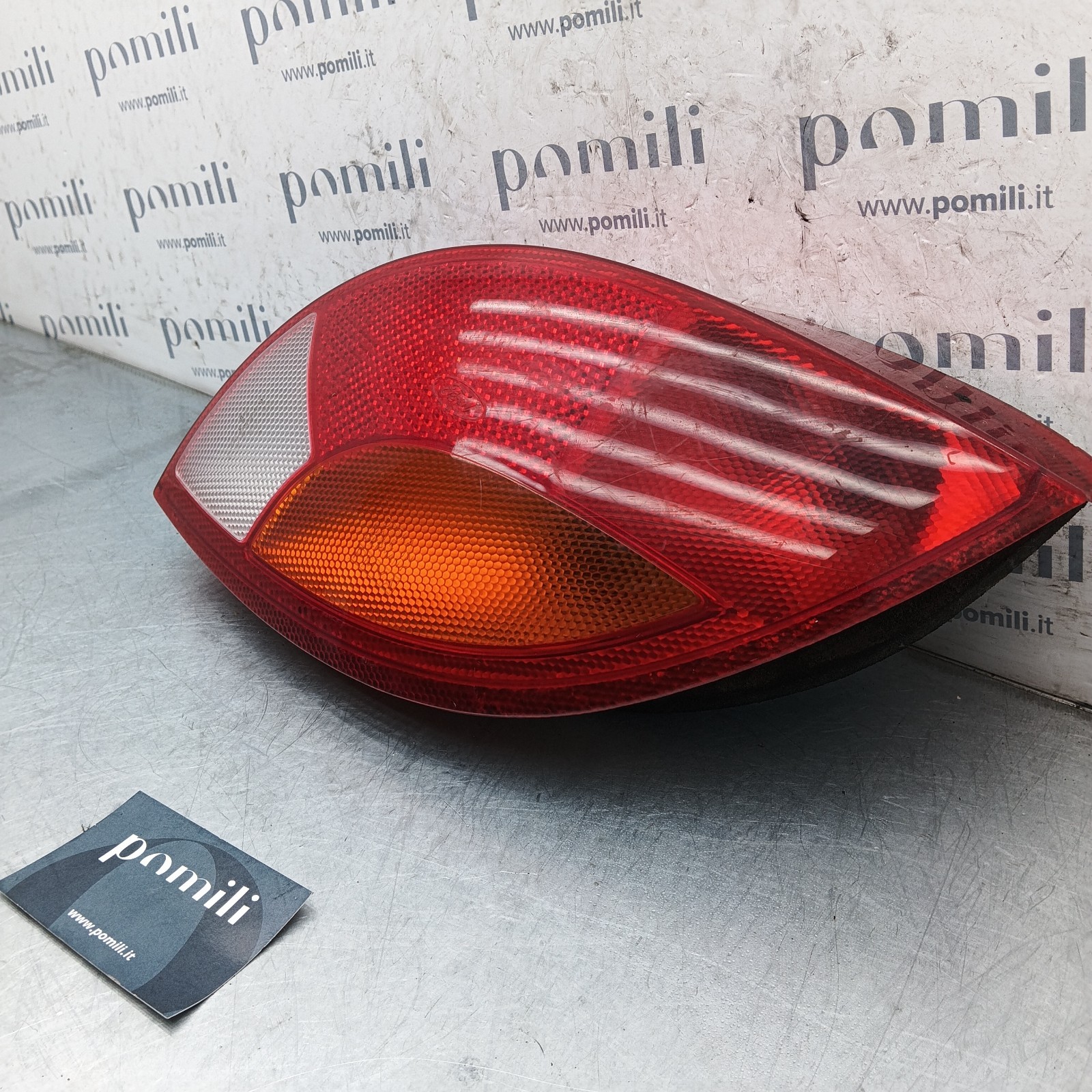 Pomili Fanaleria 96FG13N004 fanale posteriore destro usato