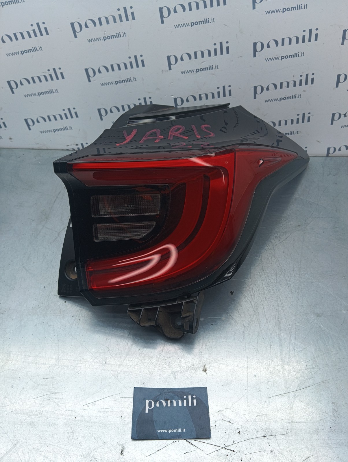 Pomili Fanaleria Toyota Yaris 81551K0040 fanale posteriore destro usato
