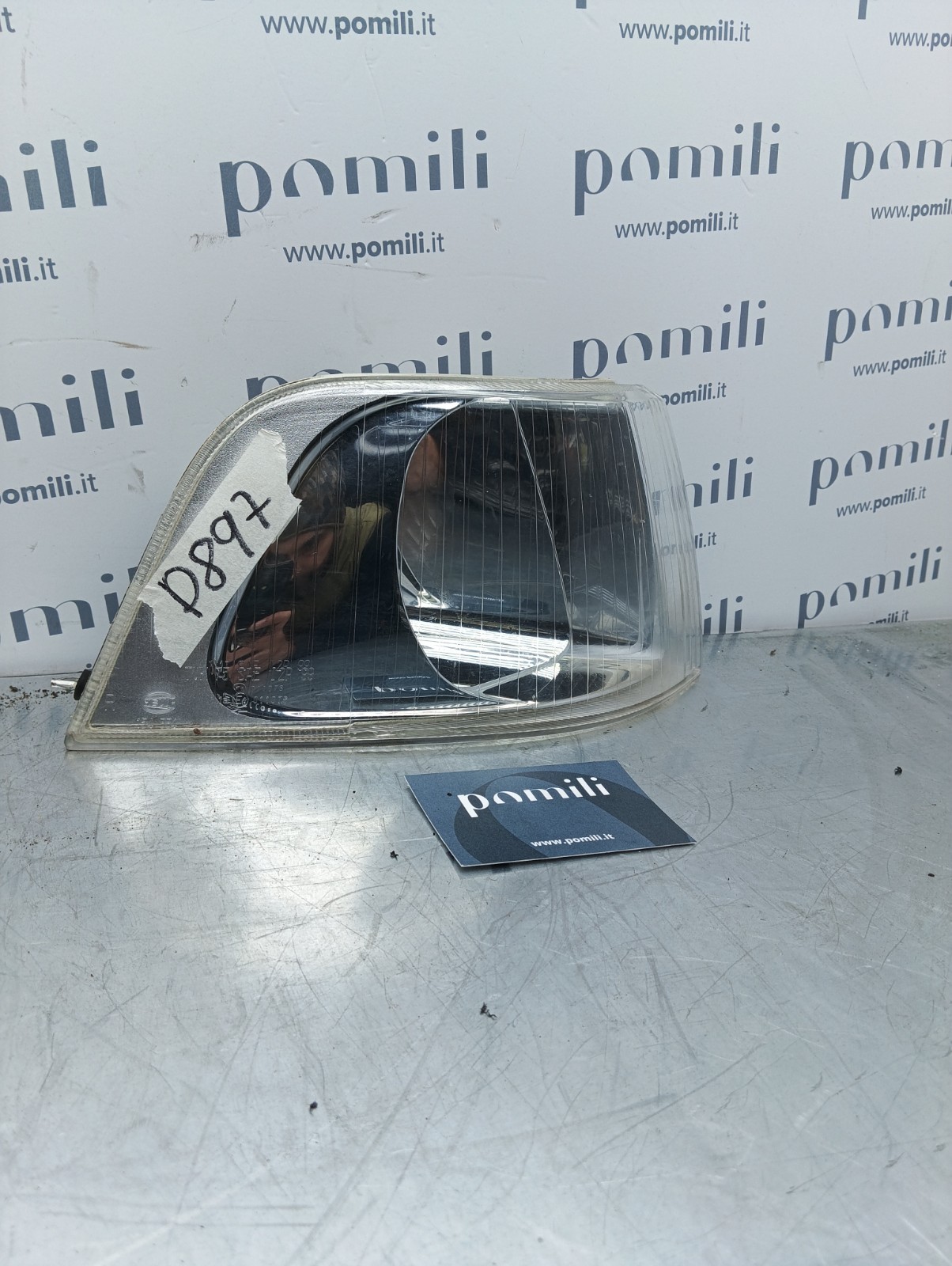 Pomili Fanaleria Freccia anteriore sinistra Volvo V40 (1995-2004) TVK75SAEI2P99 usata