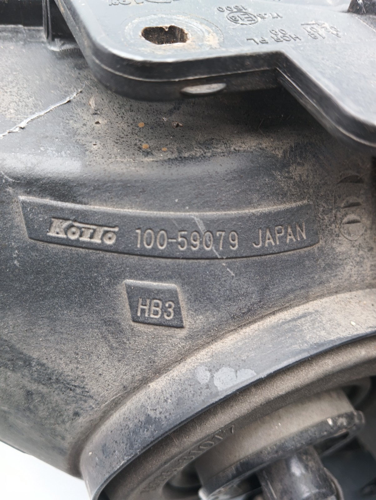 Pomili Fanaleria Faro anteriore destro Suzuki Gran Vitara 100-59079 usato ingiallito