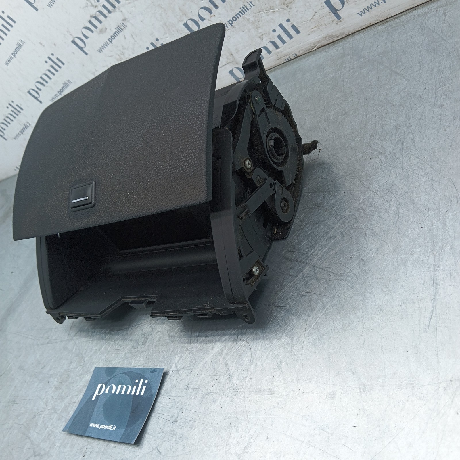 Pomili Elettronica/batteria ibride Mercedes-Benz Classe C schermo centrale usato A204 680 12 31 9F45
