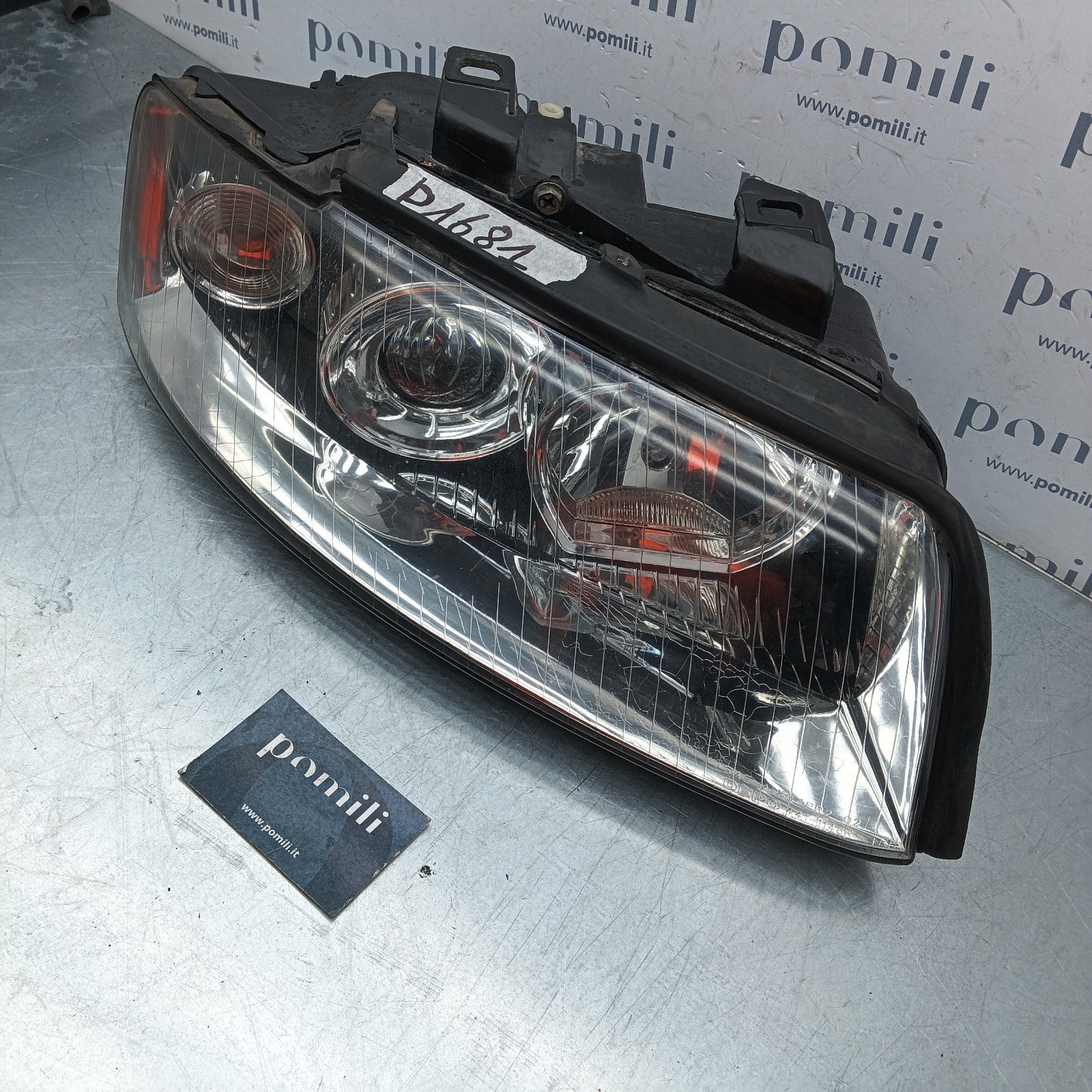 Pomili Fanaleria Faro anteriore destro Audi A4 B6 40-441-1146R usato