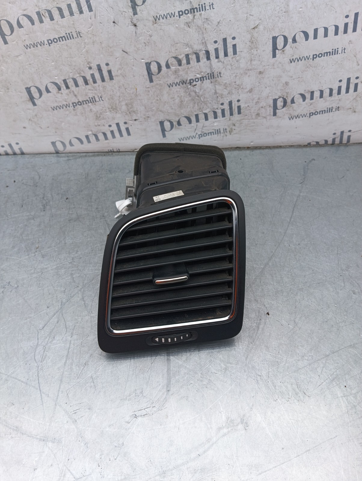 Pomili Climatizzazione Bocchetta aria Volkswagen Sharan 7NO819703D usata