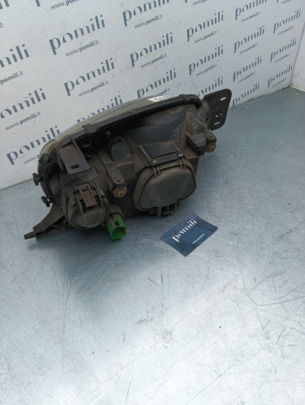 Pomili Fanaleria Ford Fiesta IV faro anteriore sinistro 1305235478 usato