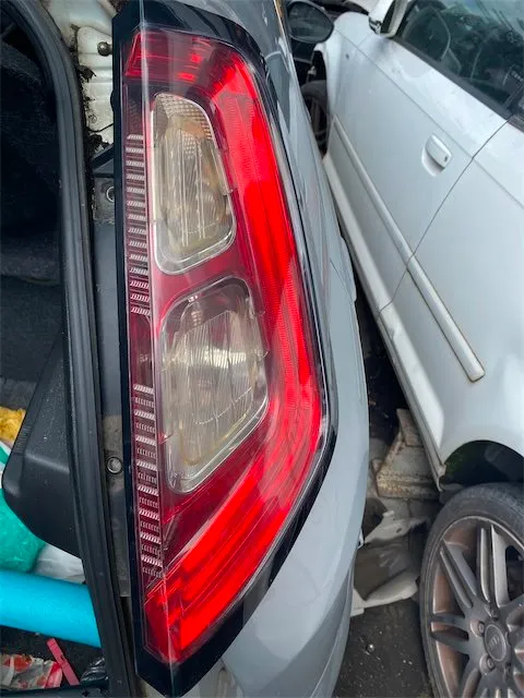 Pomili Fanaleria Fanale posteriore Fiat Punto Evo 3J destro