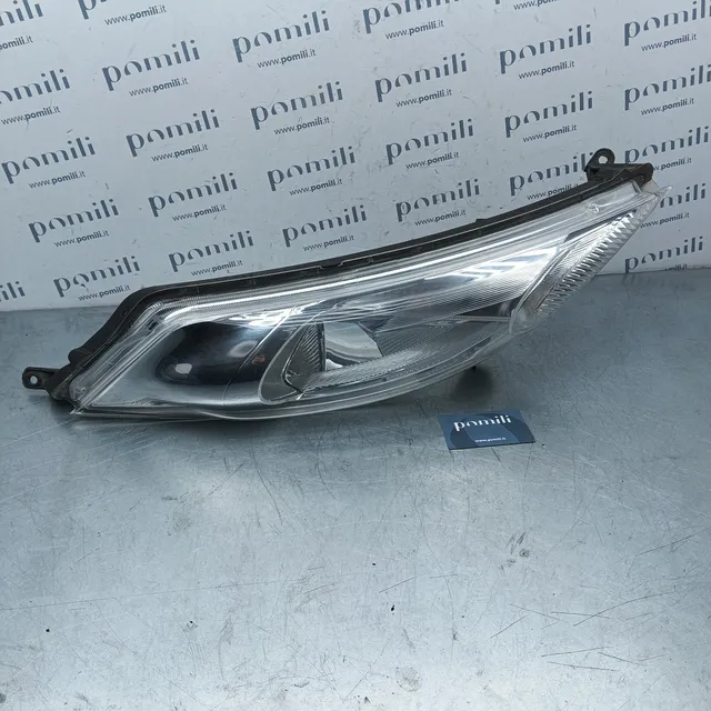 Pomili Fanaleria Nissan Juke 1ª Serie (F15) faro destro usato 261201KL0C
