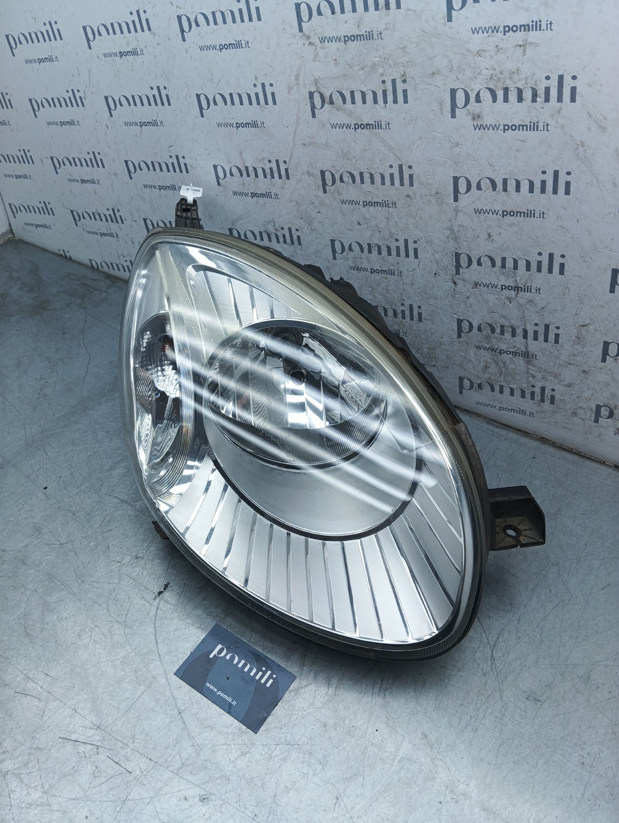 Pomili Fanaleria Faro anteriore destro DR Zero A080521 usato con pin rotto