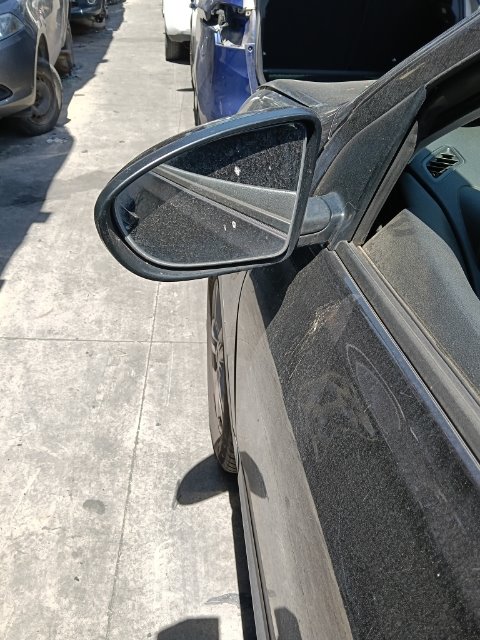 Pomili Cristalli Retrovisore esterno elettrico sinistro Nissan Qashqai J10E JJ10E 09/10-09/14 usato