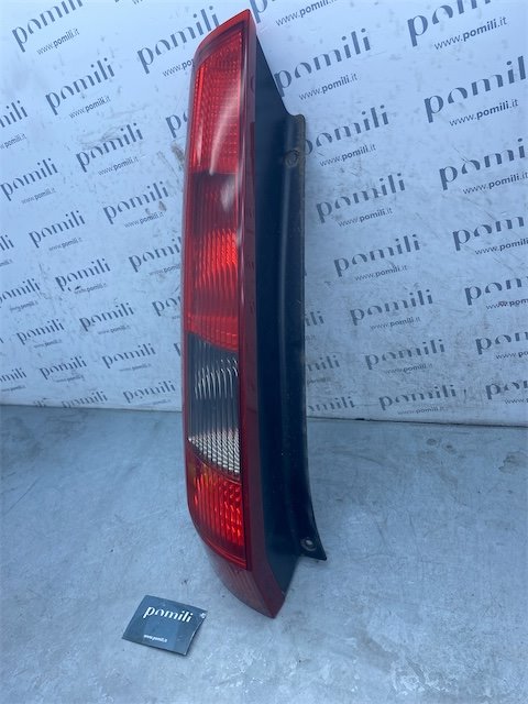 Pomili Fanaleria Ford Fiesta CBK fanale posteriore sinistro 03/02-12/05