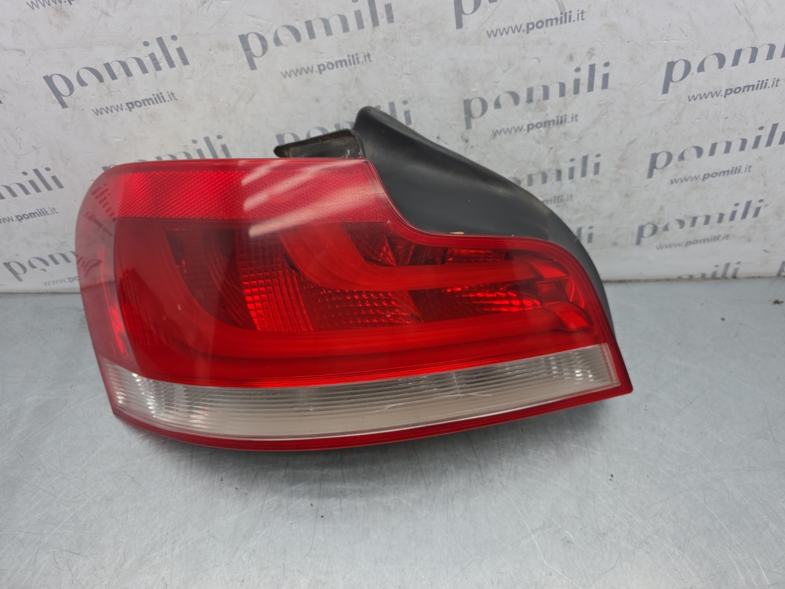 Pomili Fanaleria BMW S1 120d Coupé (E82) fanale posteriore sinistro usato
