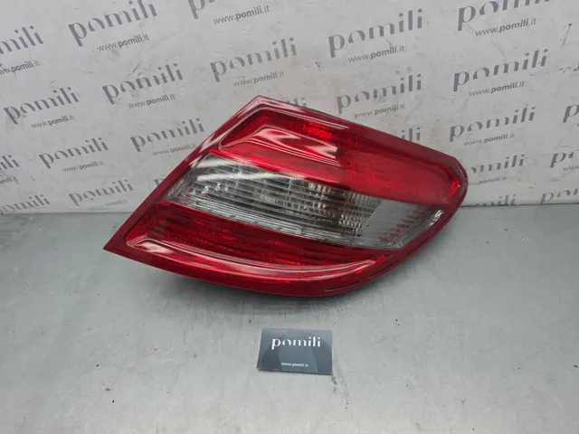 Pomili Fanaleria Mercedes-Benz Classe C W204 (2007-2011) 08-440-1950R-R fanale posteriore destro usato