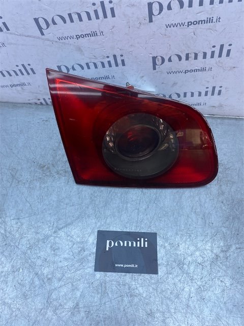 Pomili Fanaleria Fanale post. parte int. S002 Volkswagen Passat (3C) (02/05>12/10<) usato