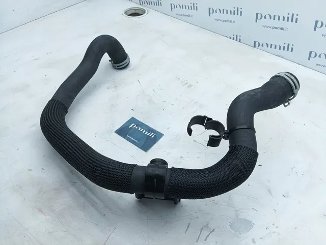 Pomili Motore e cambio con supporti Tubo radiatore GK218260BC superiore